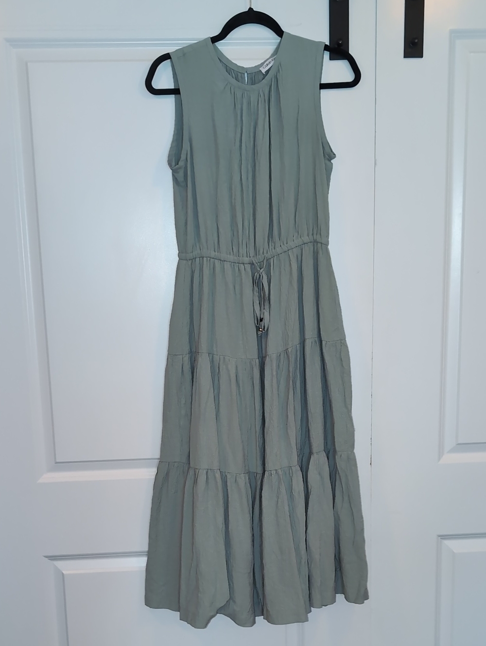 Calvin Klein Sleeveless Sage Green Tiered Maxi Dress sz 6